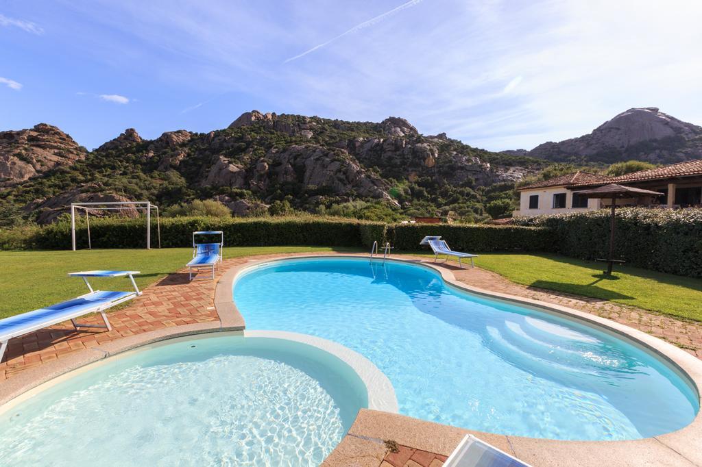 Villa Iris With Pool Baja Sardinia Zewnętrze zdjęcie