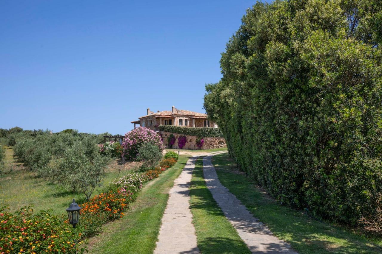 Villa Iris With Pool Baja Sardinia Zewnętrze zdjęcie