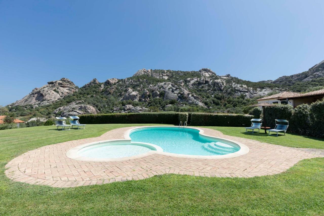 Villa Iris With Pool Baja Sardinia Zewnętrze zdjęcie